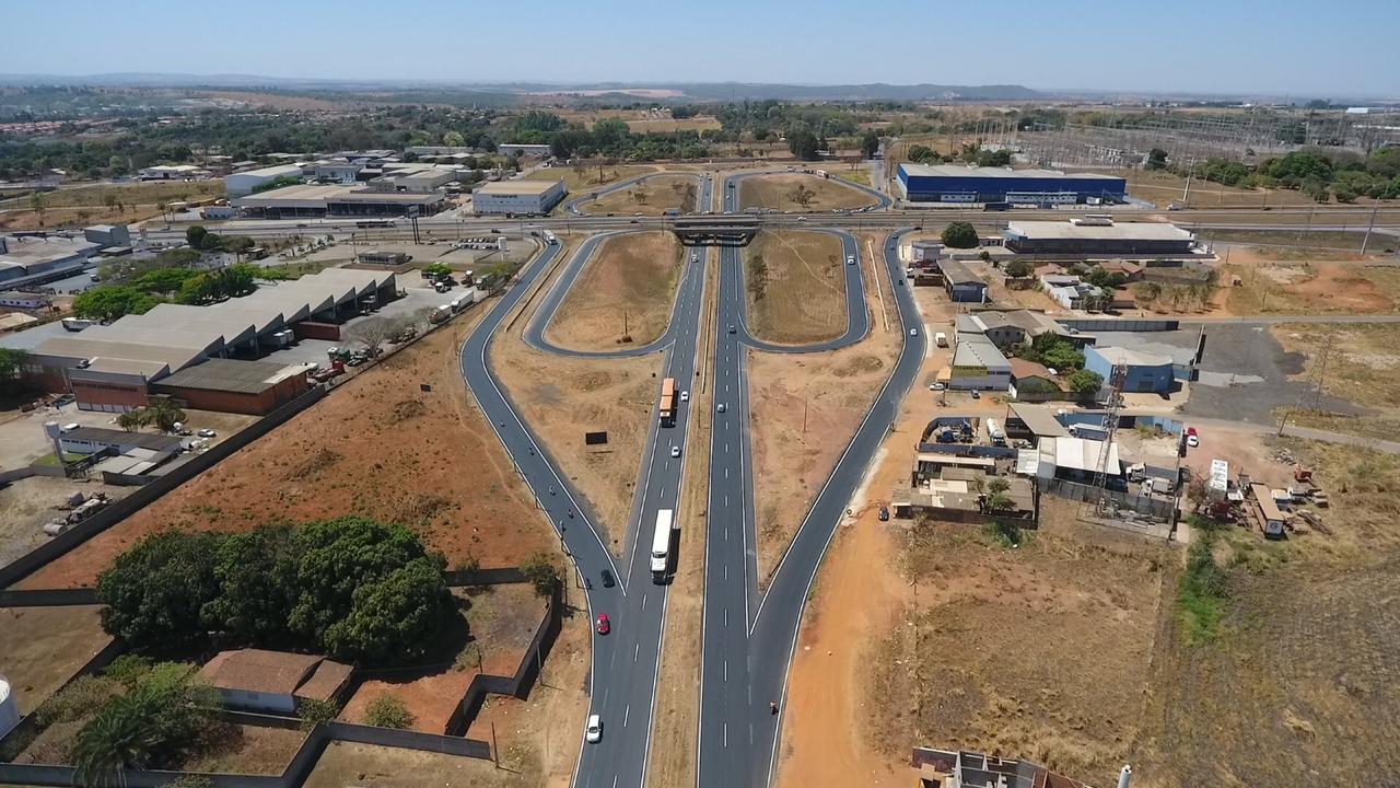 Foto aérea do anel viário em Aparecida.