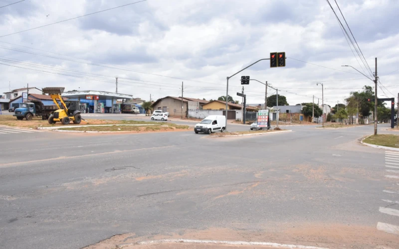 Cruzamento das avenidas Jataí e das Palmeiras, no Jardim dos Buritis, em Aparecida de Goiânia.