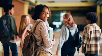 Alunos em ambiente escolar.