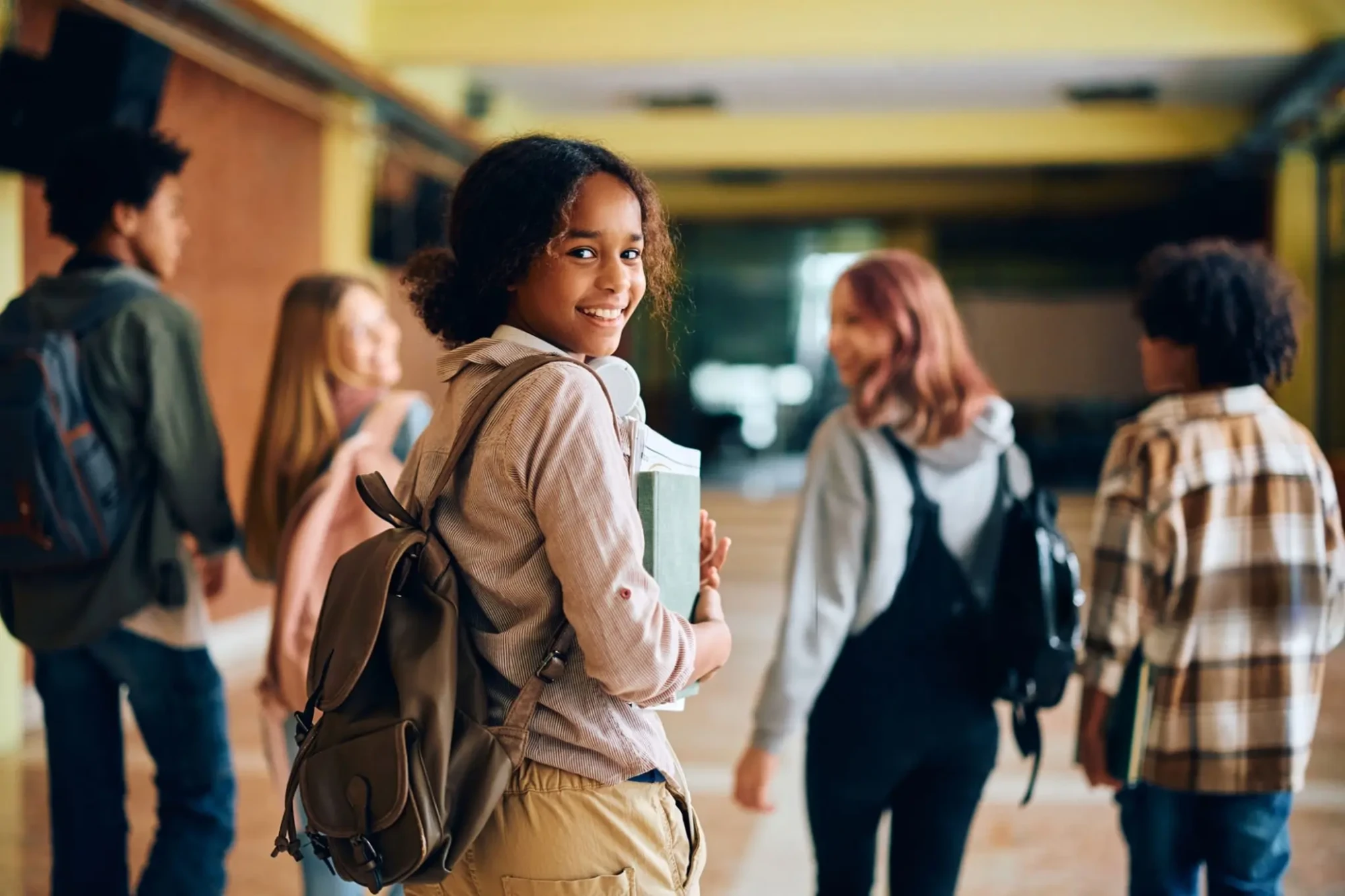 Alunos em ambiente escolar.