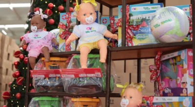 Foto dos brinquedos que serão distribuídos no evento.