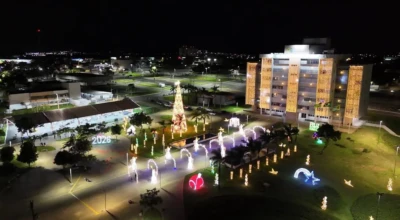 Foto aérea e noturna da cidade administrativa.