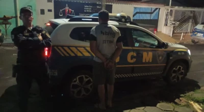 Foto da equipe da GCM que prendeu o suspeito.