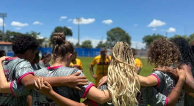 Planalto Goleia o Trindade