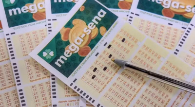 Foto de bilhetes da Mega Sena.