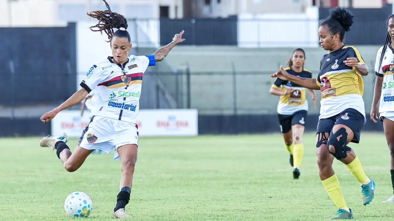 Planalto goleia e segue com tudo no campeonato